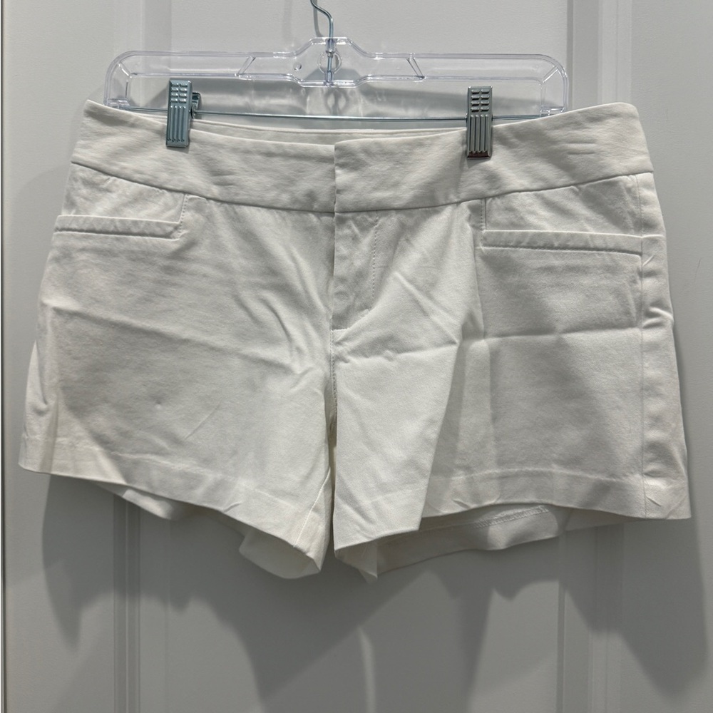 Lilly Pulitzer Callahan White shorts size 8